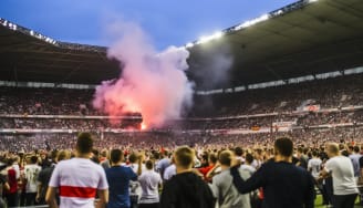 De teleurstellende nederlaag van RB Leipzig tegen Stuttgart verhoogt de inzet voor kwalificatie voor de Champions League